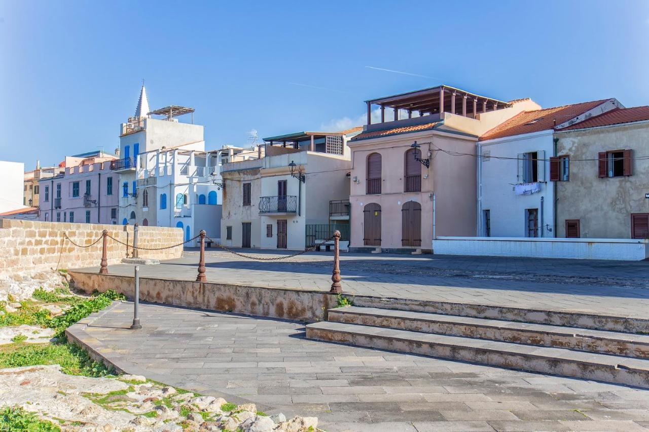 Apartment Emerald Attic In Old Town By Sea *