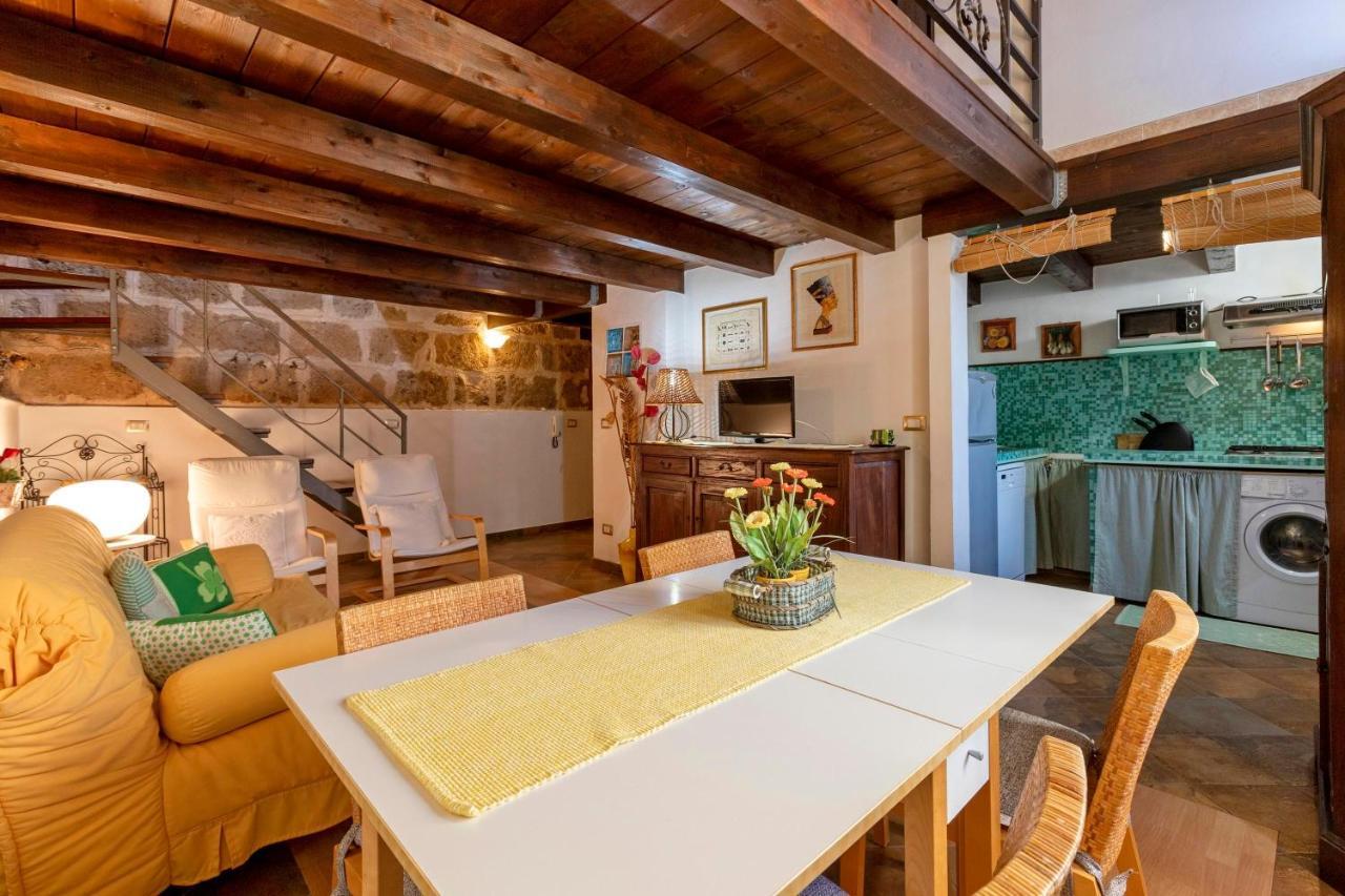 Emerald Attic In Old Town By Sea Apartment Alghero