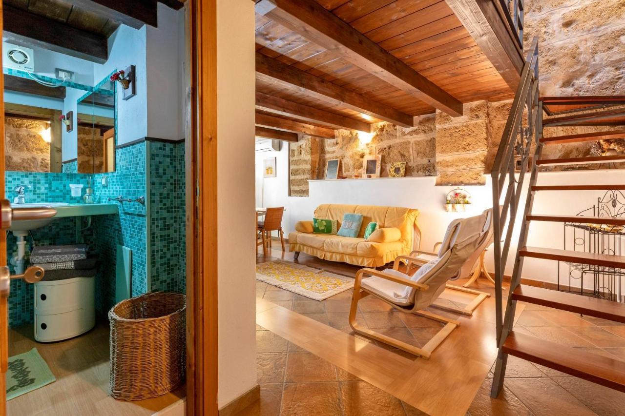 Apartment Emerald Attic In Old Town By Sea *