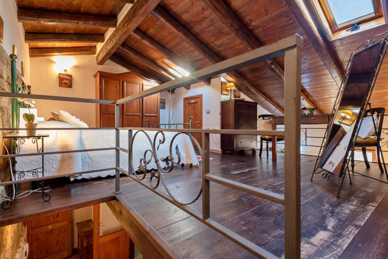 Apartment Emerald Attic In Old Town By Sea